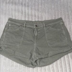 American Eagle Easy Shortie | Size 16
